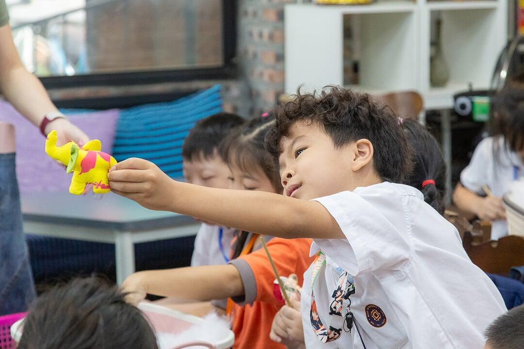Mừng Quốc tế Thiếu nhi 1/6: Trao Gửi Yêu Thương Với Thú Bông Thủ Công Kymviet - Món Quà Ý Nghĩa Cho Tuổi Thơ